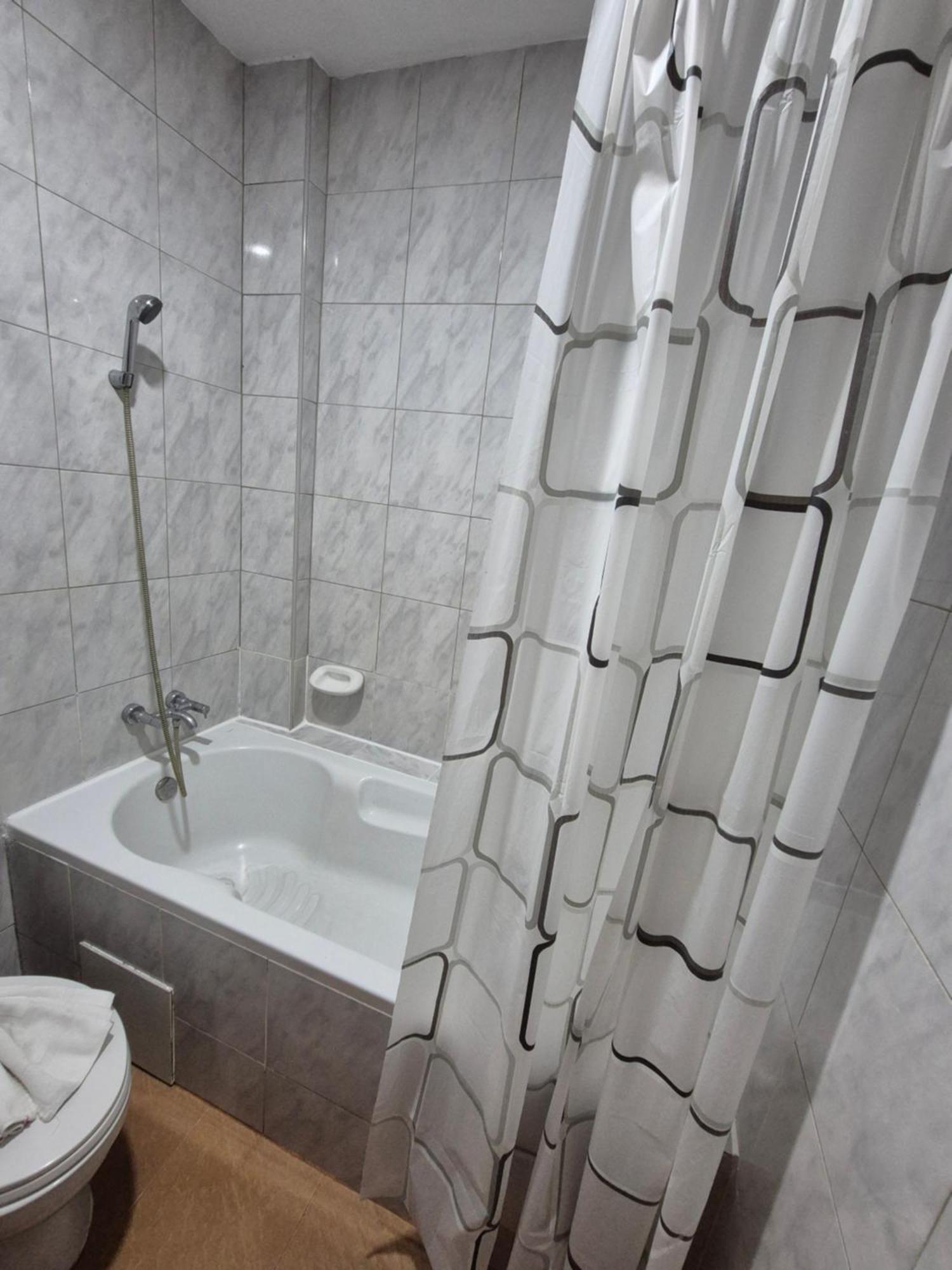 New Forest Hotel 3*