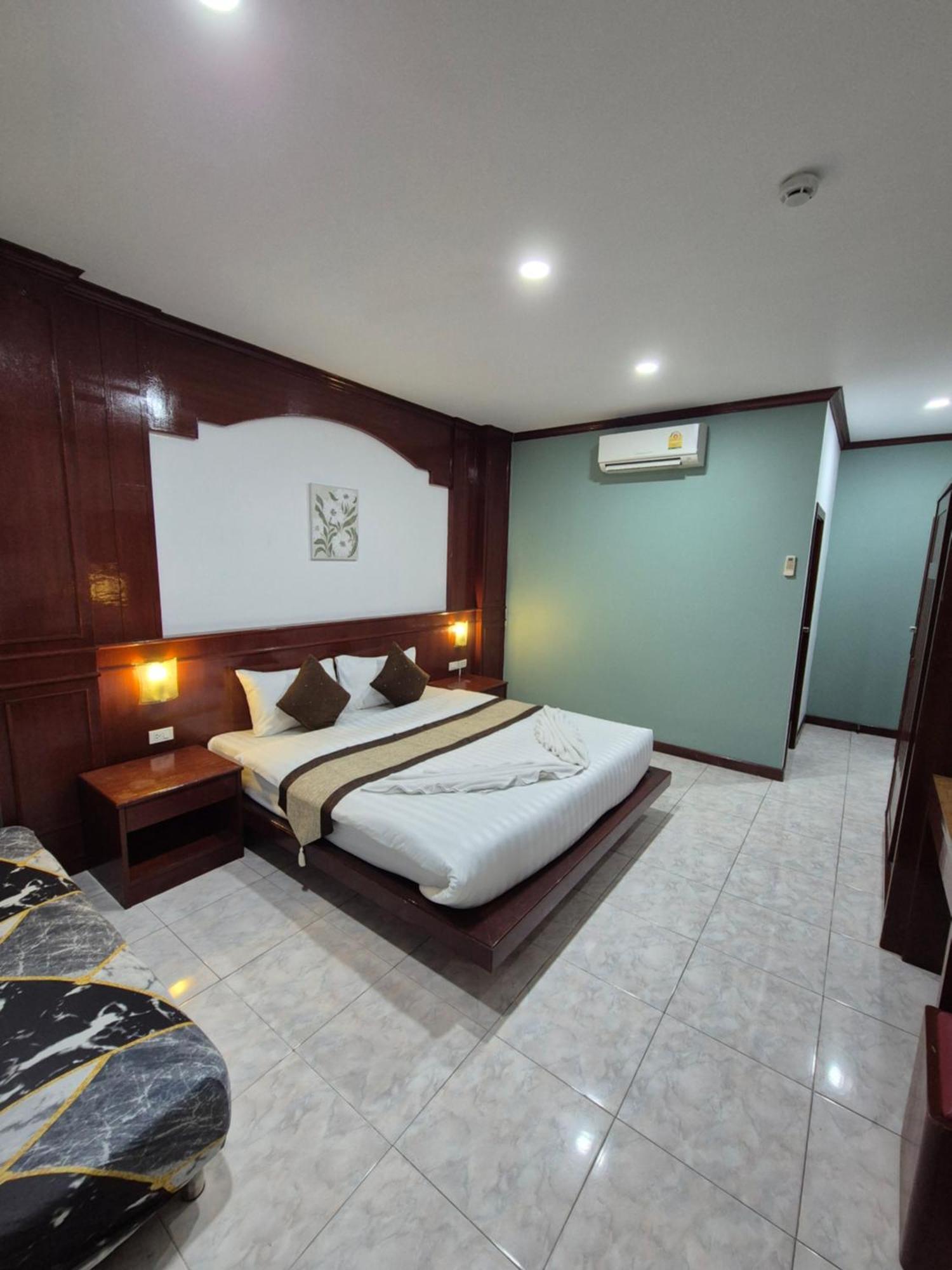 Hotel New Forest Patong